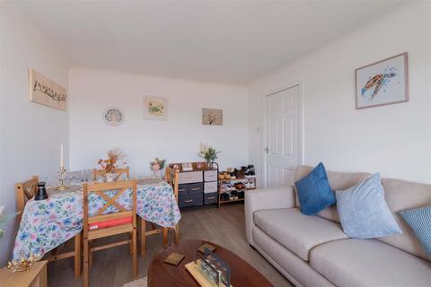 1 bedroom flat for sale, Suffolk Close, Cippenham
