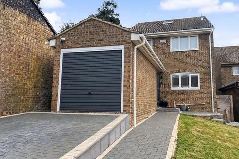 4 bedroom detached house for sale, Woodlands Close, Peacehaven, BN10 7SF