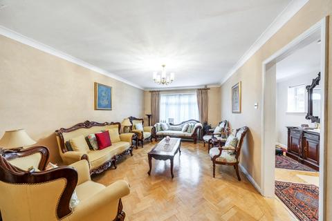 4 bedroom detached house for sale, Sandbrook Close, London, NW7, Mill Hill, London, NW7