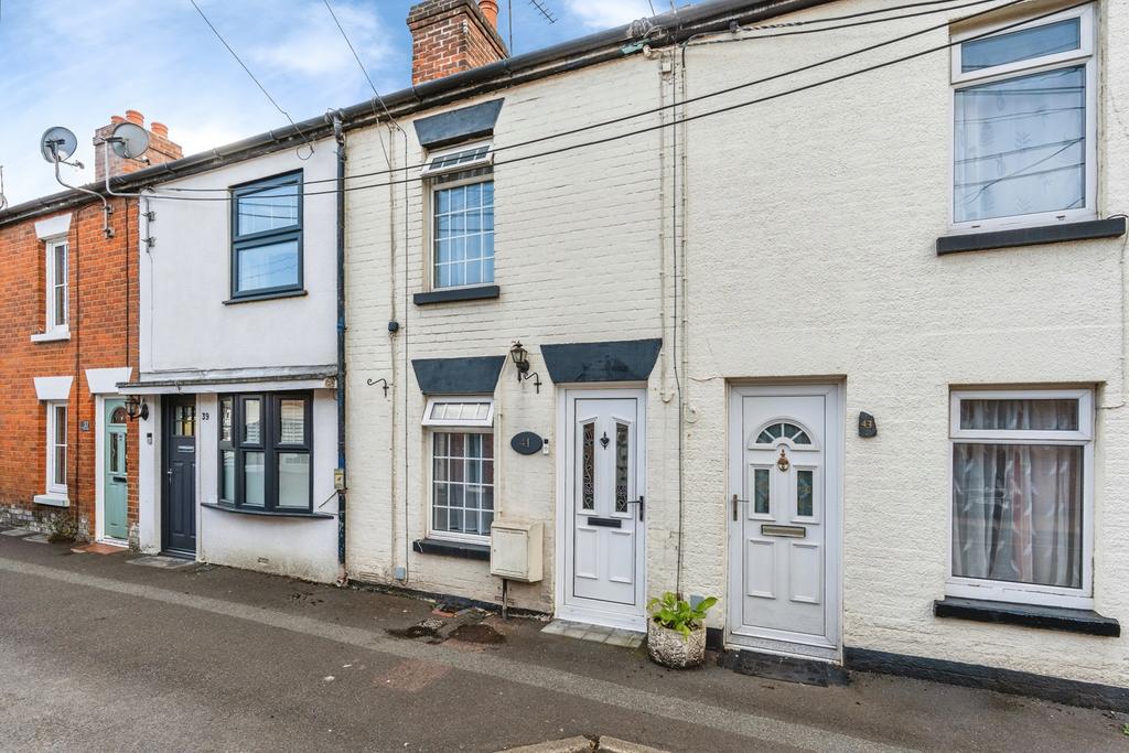 2 bedroom terraced house for sale