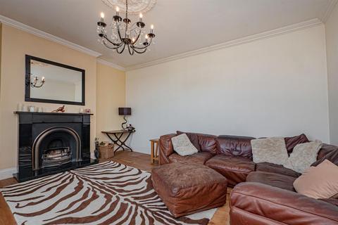 5 bedroom detached house for sale, Hull Road, Whitedale HU11