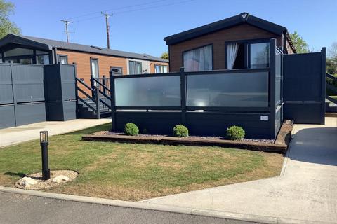 undefined, Hull Road, Hull HU11