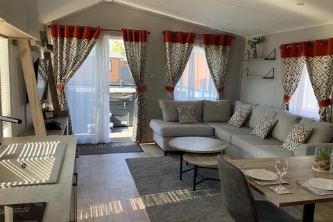 undefined, Hull Road, Hull HU11
