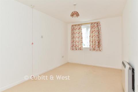 1 bedroom ground floor flat for sale, Windsor Court, Brighton BN1