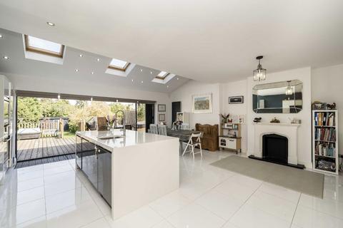 3 bedroom semi-detached house for sale, Kingshurst Road, London