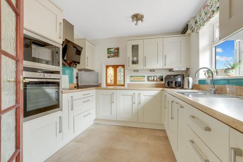 3 bedroom detached bungalow for sale, Long West Croft, Nottingham NG14