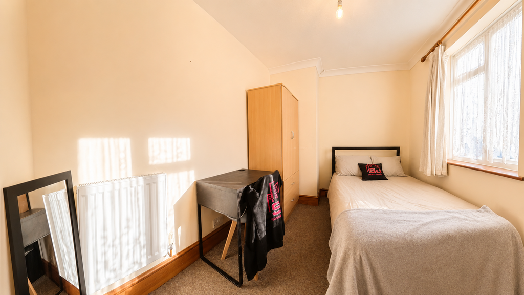 House in Brighton, Bevendean - More