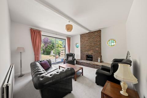 3 bedroom detached bungalow for sale, The Warren, Worcester Park KT4