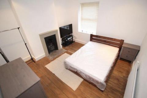 2 bedroom terraced house to rent, Church Street, Sheffield, S35