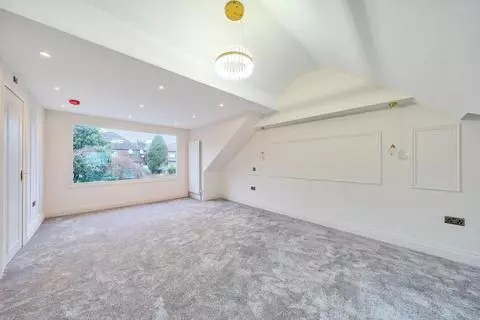 4 bedroom house to rent – pohled 5