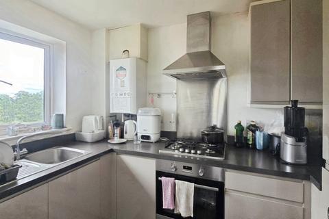 2 bedroom apartment for sale, Centrifuge Way, Farnborough GU14