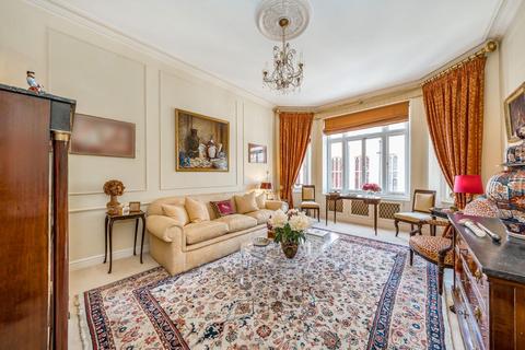 4 bedroom flat for sale, Holland Park Gardens, London W14