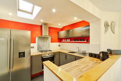 3 bedroom semi-detached house for sale, South View Crescent, Yeadon, Leeds