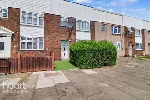 Okehampton Square, Harold Hill