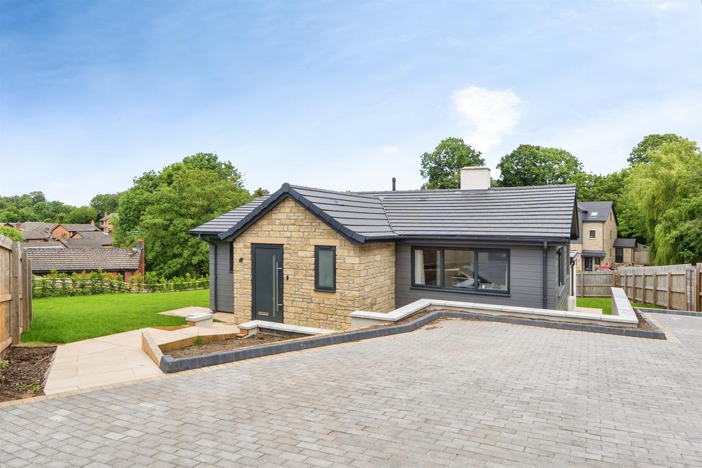 4 bedroom detached bungalow for sale