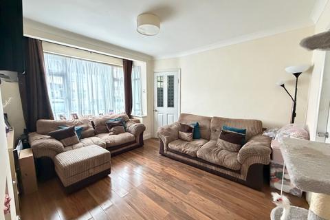 3 bedroom terraced house for sale, Cranford Avenue, Staines-upon-Thames TW19