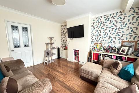 3 bedroom terraced house for sale, Cranford Avenue, Staines-upon-Thames TW19