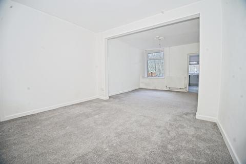 3 bedroom terraced house to rent, Abertillery Road, Abertillery, NP13