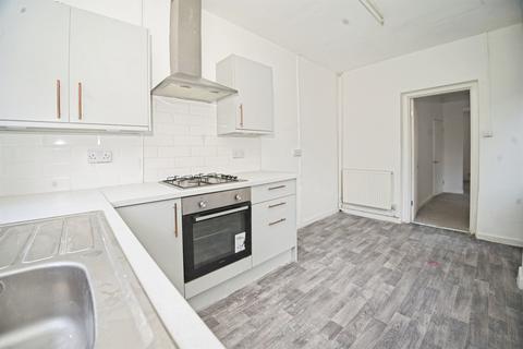 3 bedroom terraced house to rent, Abertillery Road, Abertillery, NP13