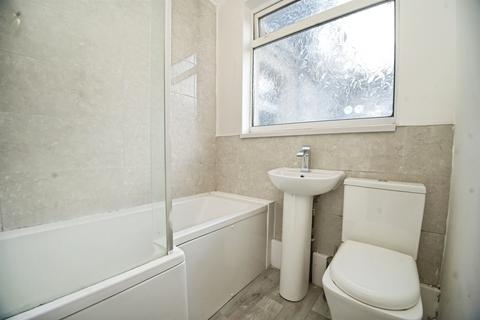 3 bedroom terraced house to rent, Abertillery Road, Abertillery, NP13