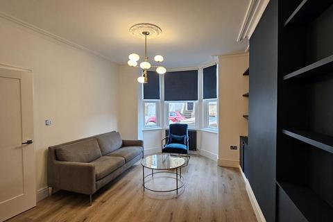 4 bedroom terraced house to rent, Regent Street, Oxford