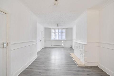 3 bedroom semi-detached house for sale, Tudor Road, Hayes, Greater London, UB3