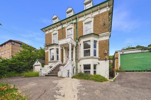 1 bedroom apartment to rent, Harold Street, Dover