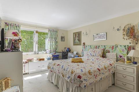 2 bedroom flat for sale, St Peter's Road, Bournemouth