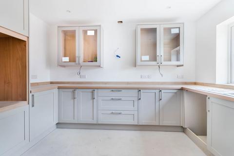 3 bedroom semi-detached house for sale, Silverwood Place, Uckfield TN22