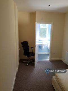 1 bedroom in a house share to rent, Hubert Road, Selly Oak, B29