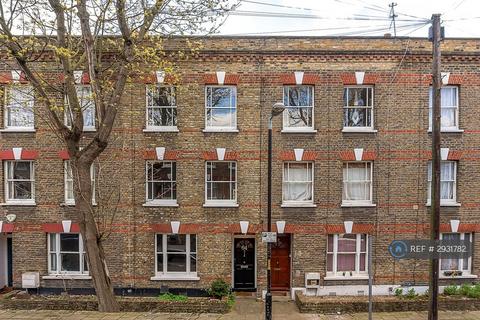 4 bedroom terraced house to rent, Henshaw Street, London, SE17
