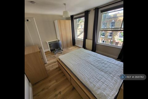 4 bedroom terraced house to rent, Henshaw Street, London, SE17