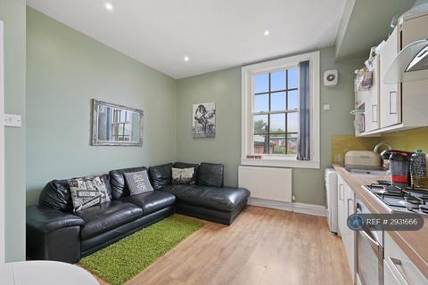 2 bedroom terraced house to rent, Avenham Terrace, Preston, PR1