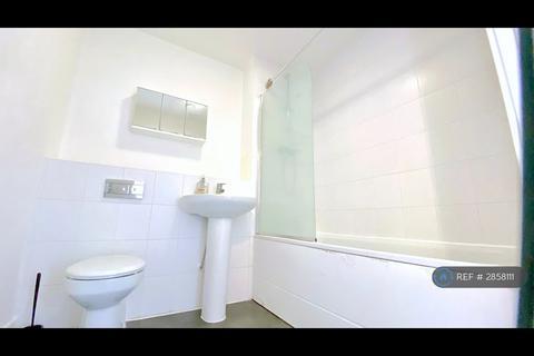 1 bedroom flat to rent, Little Brights Road, Belvedere, DA17