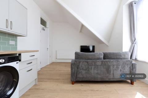 Studio to rent, St Thomas, Swansea, SA1
