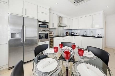 4 bedroom terraced house to rent, Parkside, Knightsbridge, London, SW1X