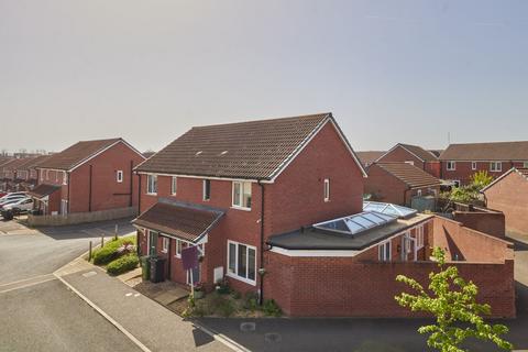 Semi-detached house - Melrose Avenue, Exeter