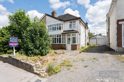 Bennetts Avenue, Shirley