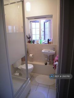 4 bedroom flat to rent, Chadworth House, London, EC1V