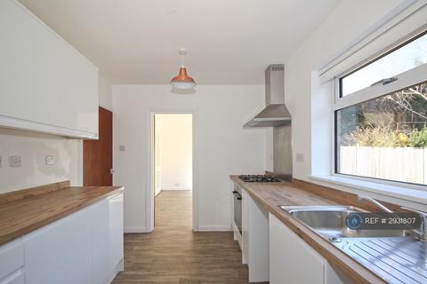 4 bedroom detached house to rent, The Almonds, Bearsted, ME14