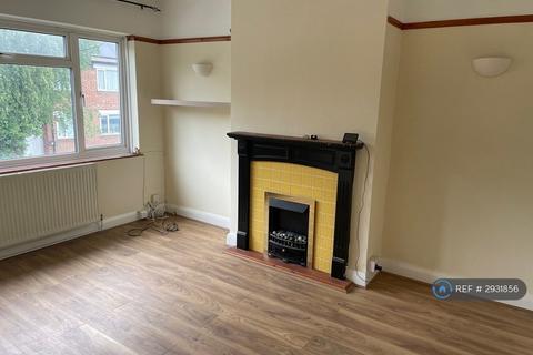2 bedroom maisonette to rent, Alexandra Close, Harrow, HA2