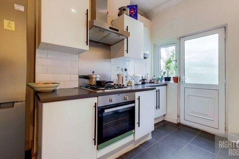 4 bedroom detached house to rent, 58A  Casella Road, New Cross Gate, Deptford, Peckham, London, SE14 5QL