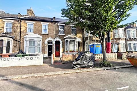 4 bedroom house to rent, Leslie Road, Leytonstone