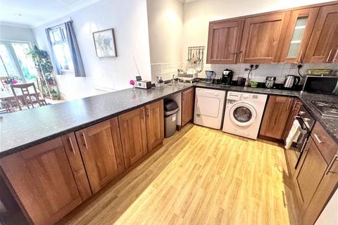 4 bedroom house to rent, Leslie Road, Leytonstone