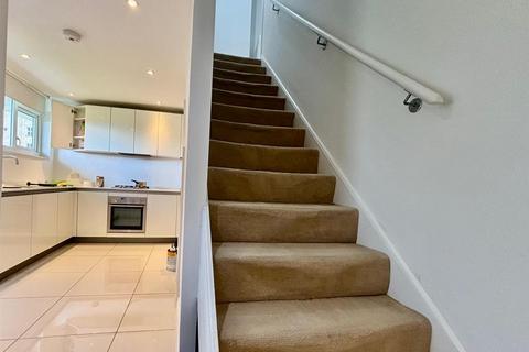 3 bedroom house share to rent, Freeling House, Dorman Way, London