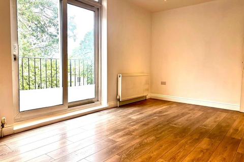 3 bedroom house share to rent, Freeling House, Dorman Way, London