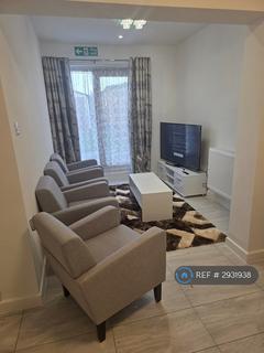 1 bedroom in a house share to rent, Coniston Close, Erith, DA8