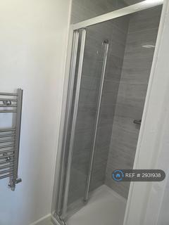 1 bedroom in a house share to rent, Coniston Close, Erith, DA8
