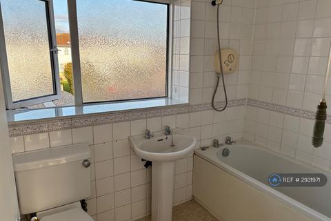 3 bedroom terraced house to rent, Humber Way, Slough, SL3