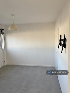 3 bedroom terraced house to rent, Humber Way, Slough, SL3